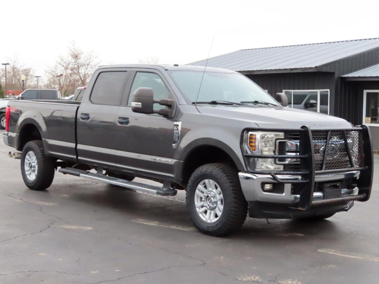 Ford Super Duty F-250 SRW XLT 4WD Crew Cab 8' Box 2019