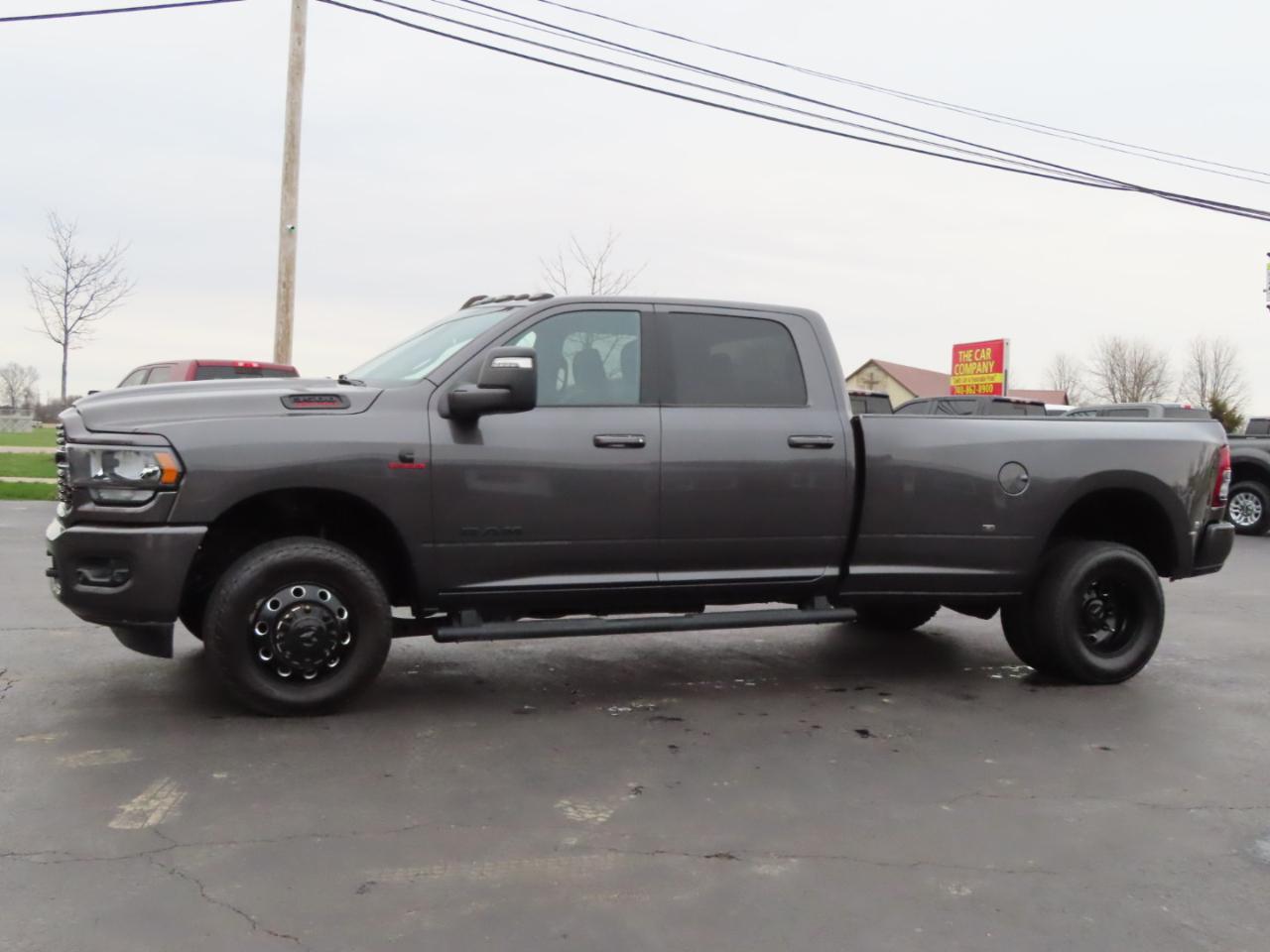 RAM 3500 Big Horn 4x4 Crew Cab 8' Box 2024
