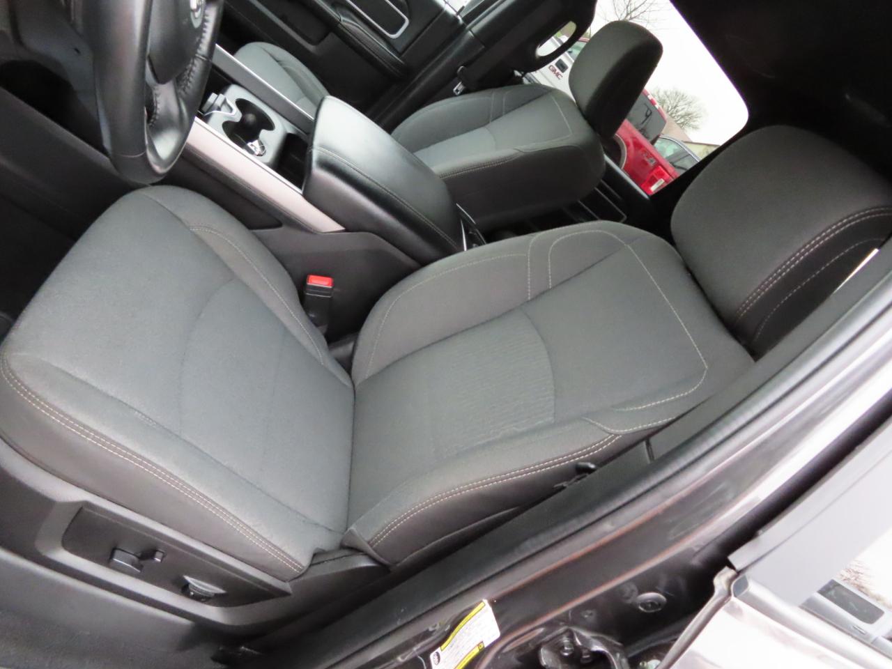 RAM 3500 Big Horn 4x4 Crew Cab 8' Box 2024