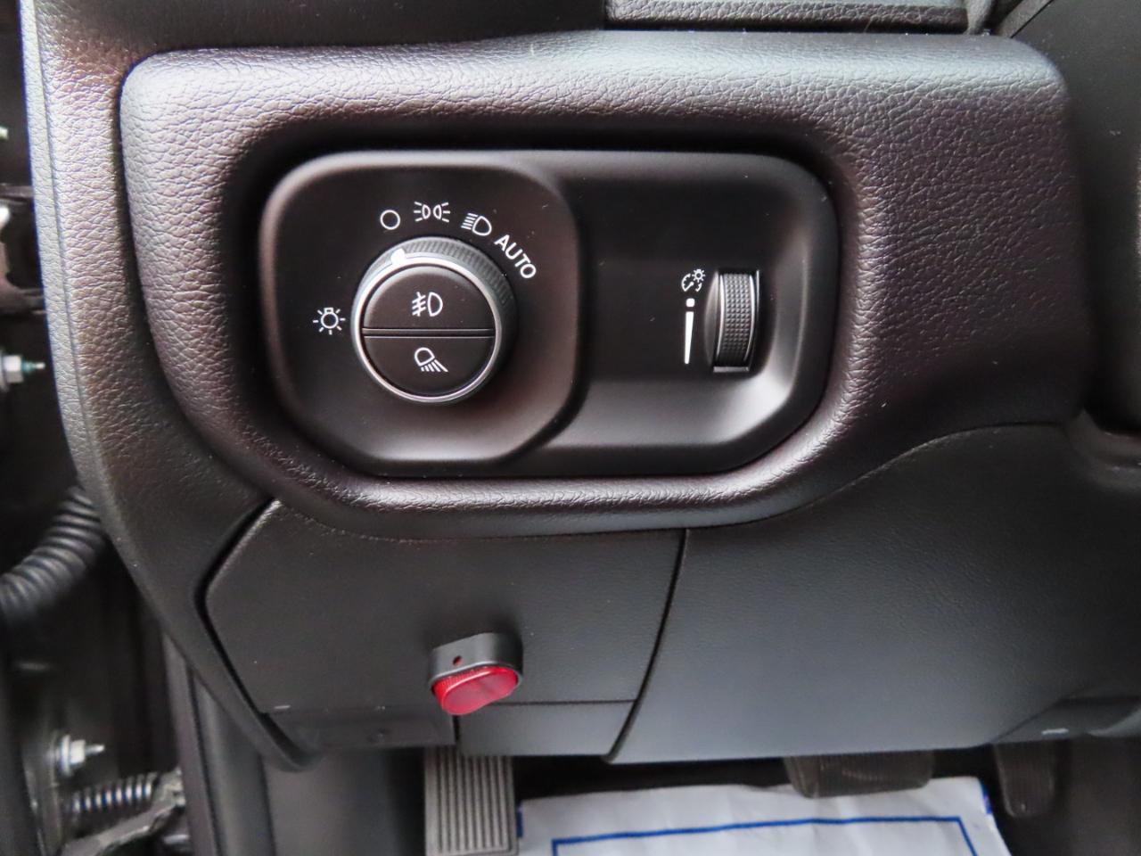 RAM 3500 Big Horn 4x4 Crew Cab 8' Box 2024