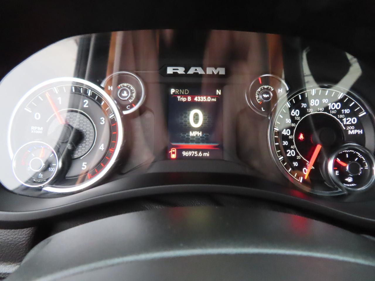 RAM 3500 Big Horn 4x4 Crew Cab 8' Box 2024