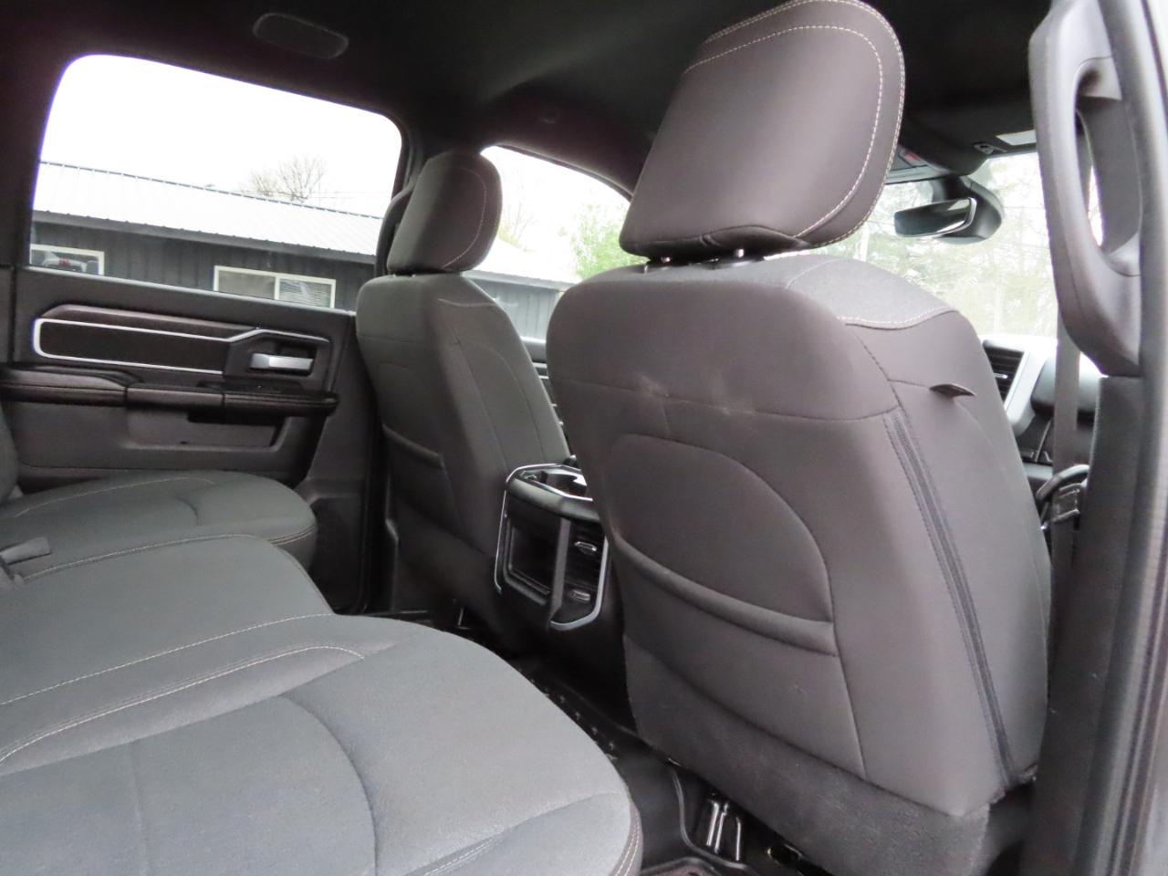 RAM 3500 Big Horn 4x4 Crew Cab 8' Box 2024