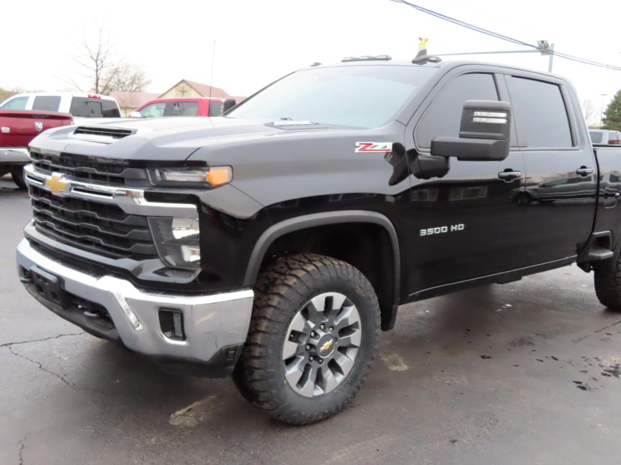 Chevrolet Silverado 3500HD 4WD Crew Cab 159" LT 2024