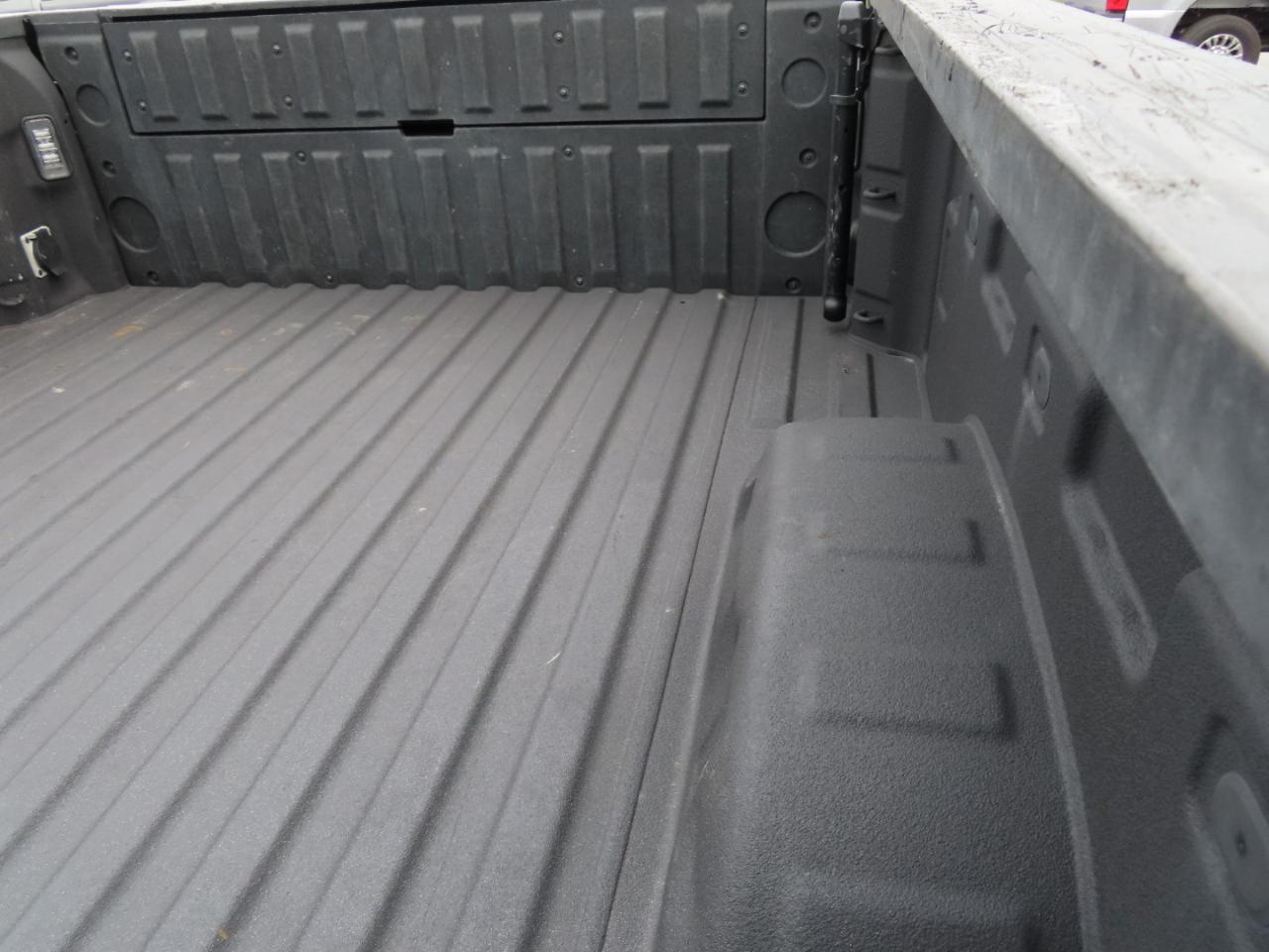 Chevrolet Silverado 3500HD 4WD Crew Cab 159" LT 2024