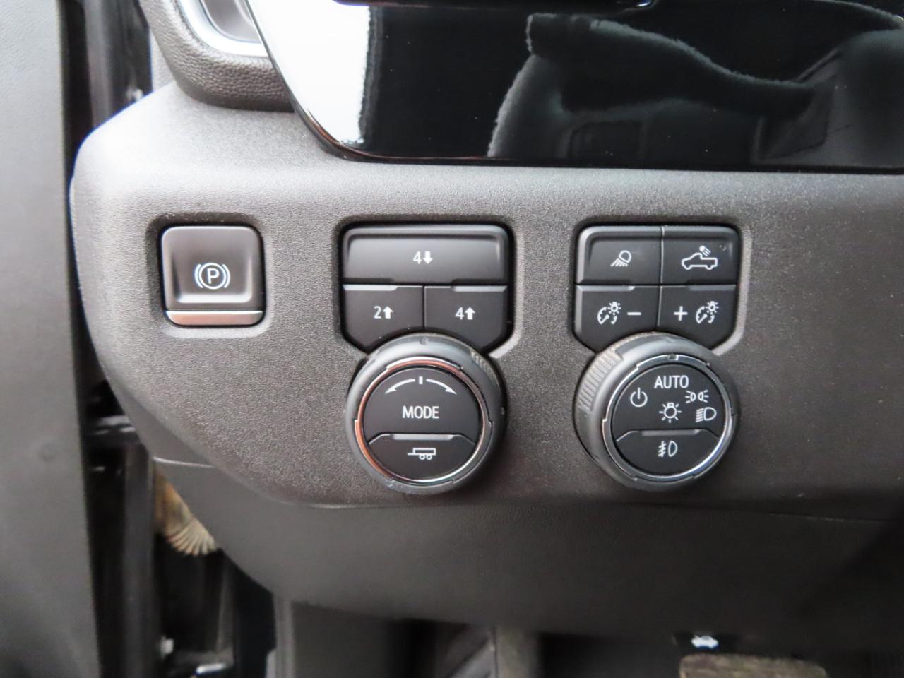 Chevrolet Silverado 3500HD 4WD Crew Cab 159" LT 2024