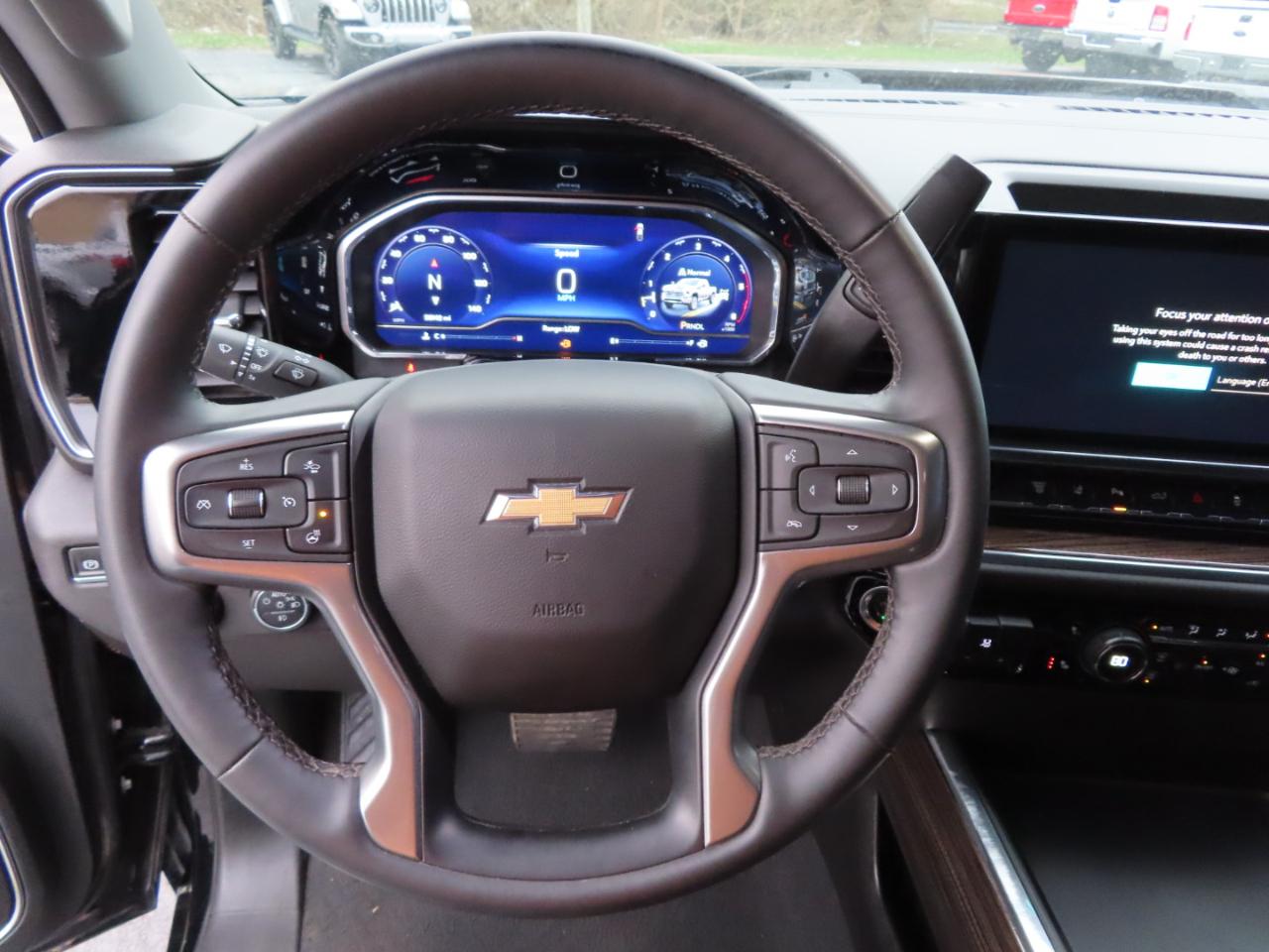 Chevrolet Silverado 3500HD 4WD Crew Cab 159" LT 2024