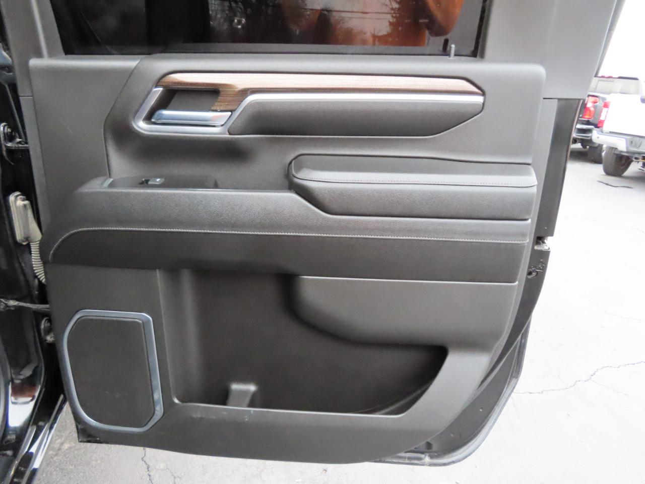 Chevrolet Silverado 3500HD 4WD Crew Cab 159" LT 2024