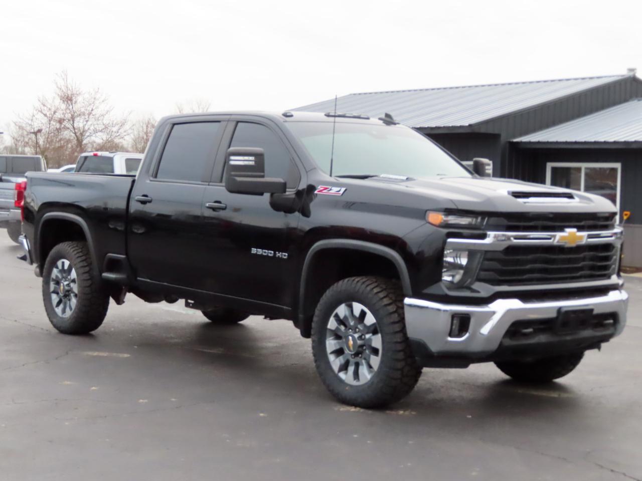 Chevrolet Silverado 3500HD 4WD Crew Cab 159" LT 2024