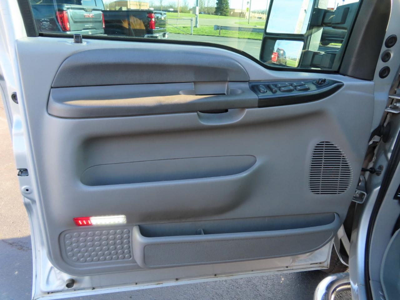 Ford Super Duty F-250 Crew Cab 156" XLT 4WD 2001