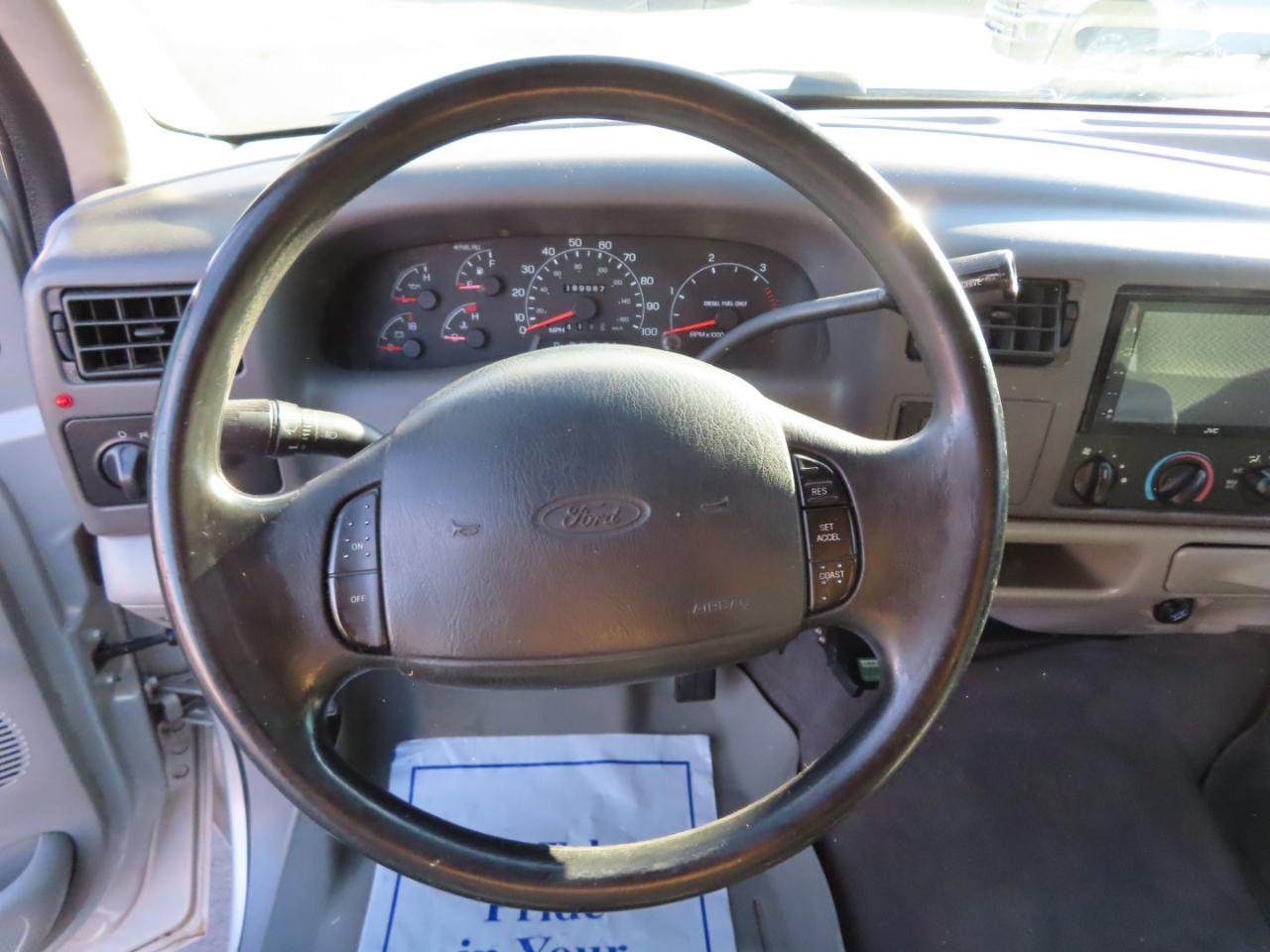 Ford Super Duty F-250 Crew Cab 156" XLT 4WD 2001