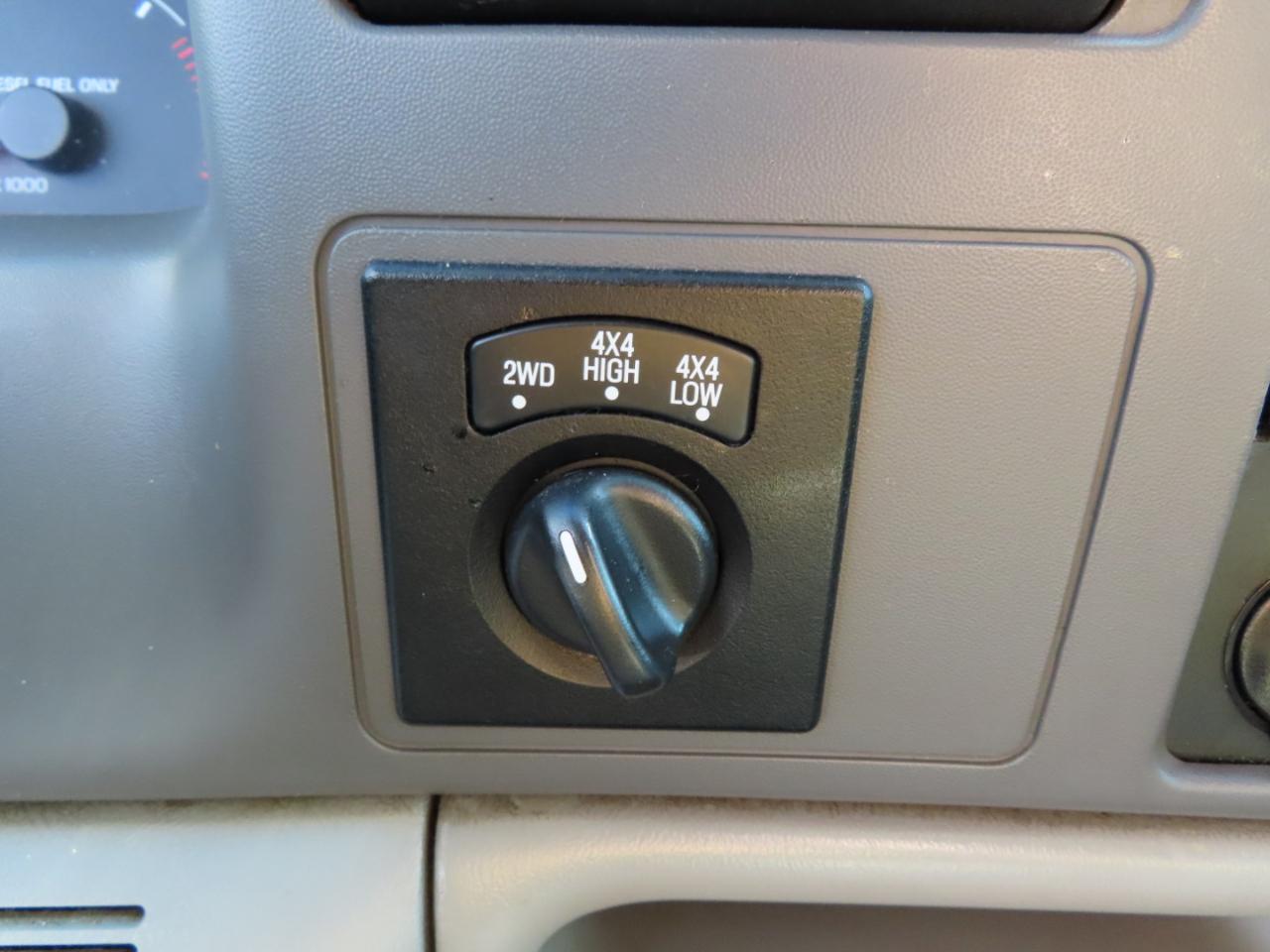 Ford Super Duty F-250 Crew Cab 156" XLT 4WD 2001