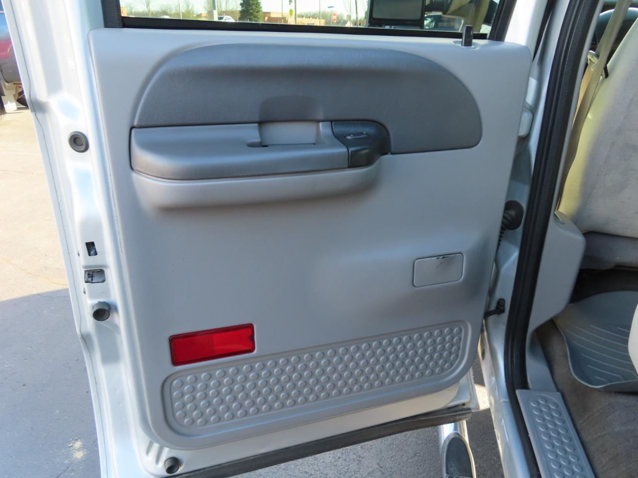 Ford Super Duty F-250 Crew Cab 156" XLT 4WD 2001