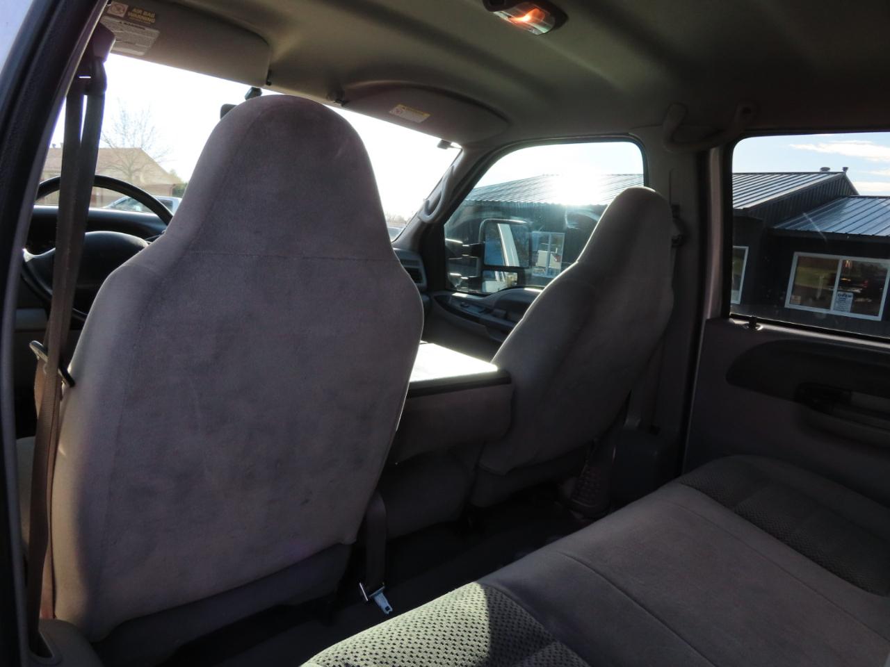 Ford Super Duty F-250 Crew Cab 156" XLT 4WD 2001