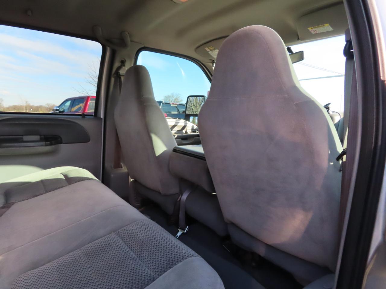 Ford Super Duty F-250 Crew Cab 156" XLT 4WD 2001