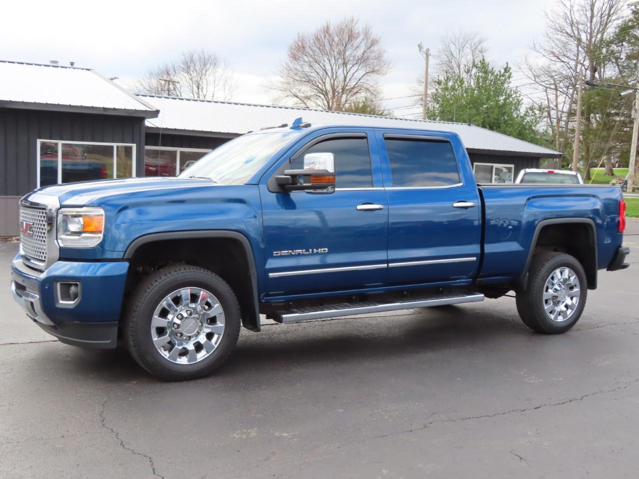 GMC Sierra 2500HD 4WD Crew Cab 153.7" Denali 2016