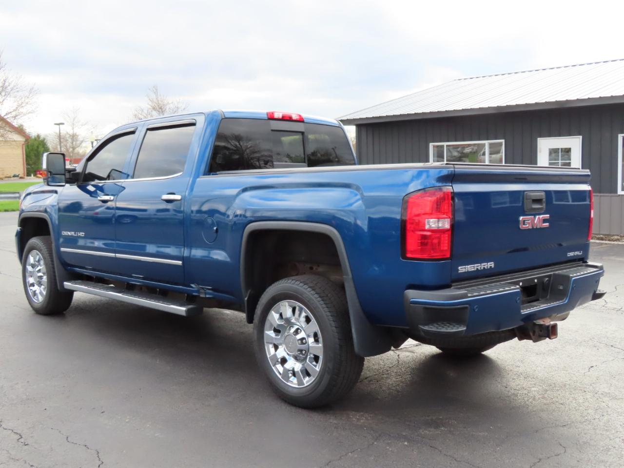 GMC Sierra 2500HD 4WD Crew Cab 153.7" Denali 2016