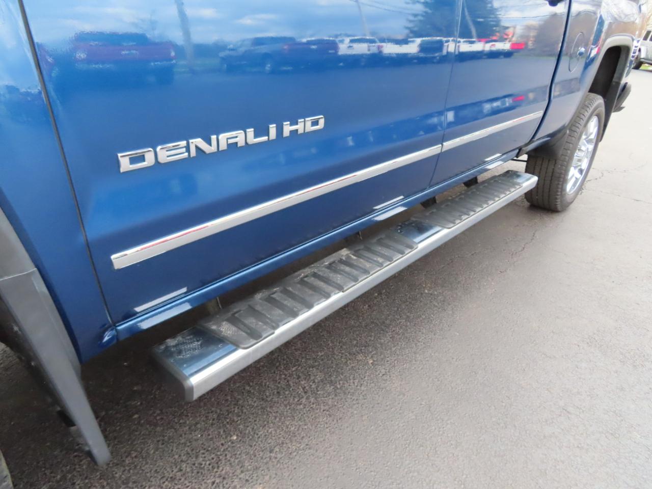 GMC Sierra 2500HD 4WD Crew Cab 153.7" Denali 2016