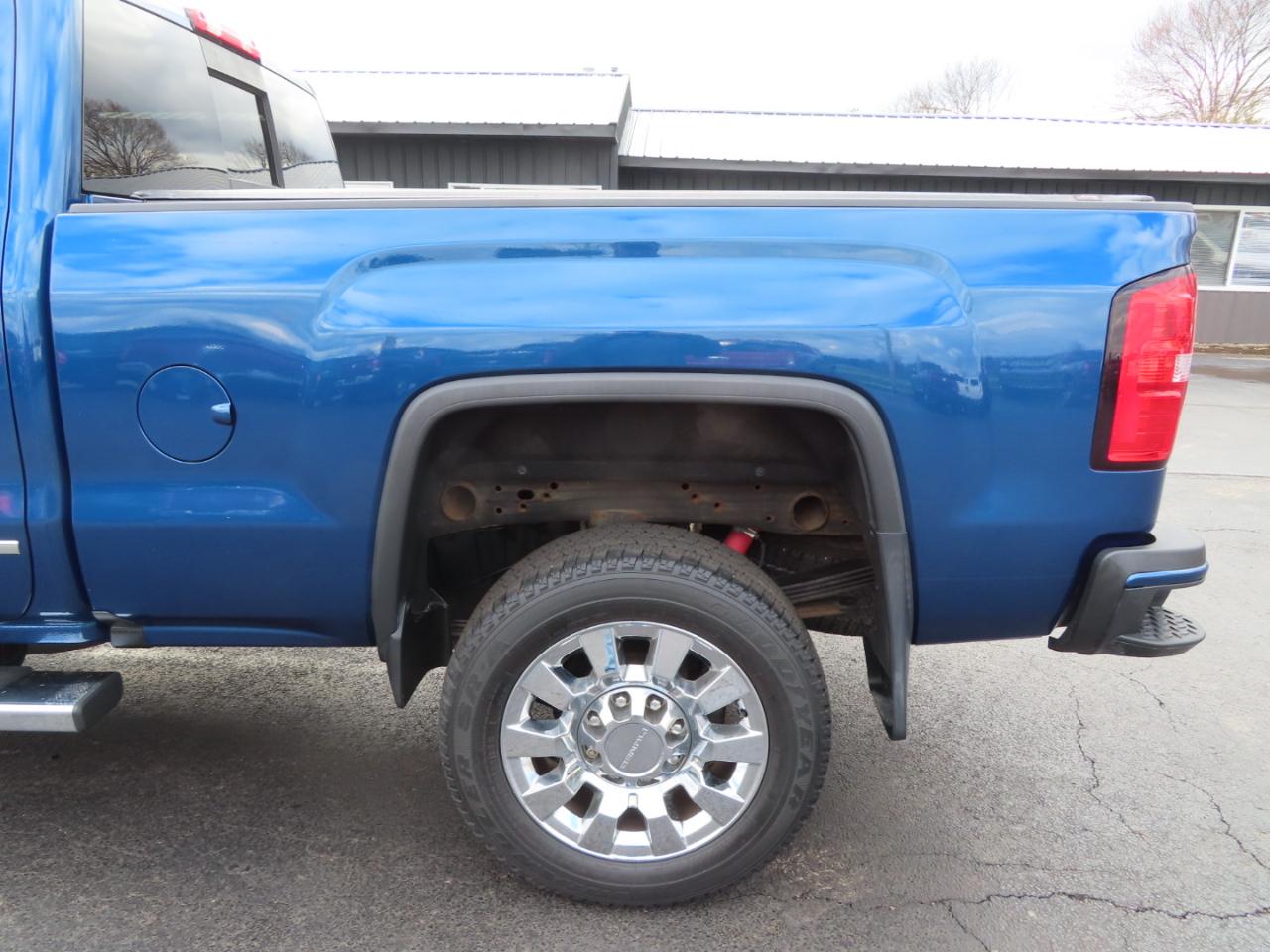 GMC Sierra 2500HD 4WD Crew Cab 153.7" Denali 2016