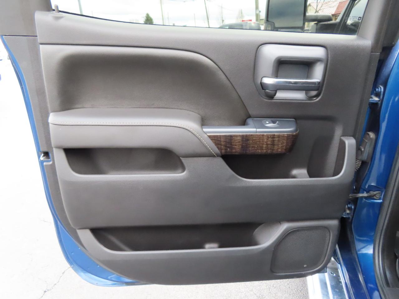 GMC Sierra 2500HD 4WD Crew Cab 153.7" Denali 2016