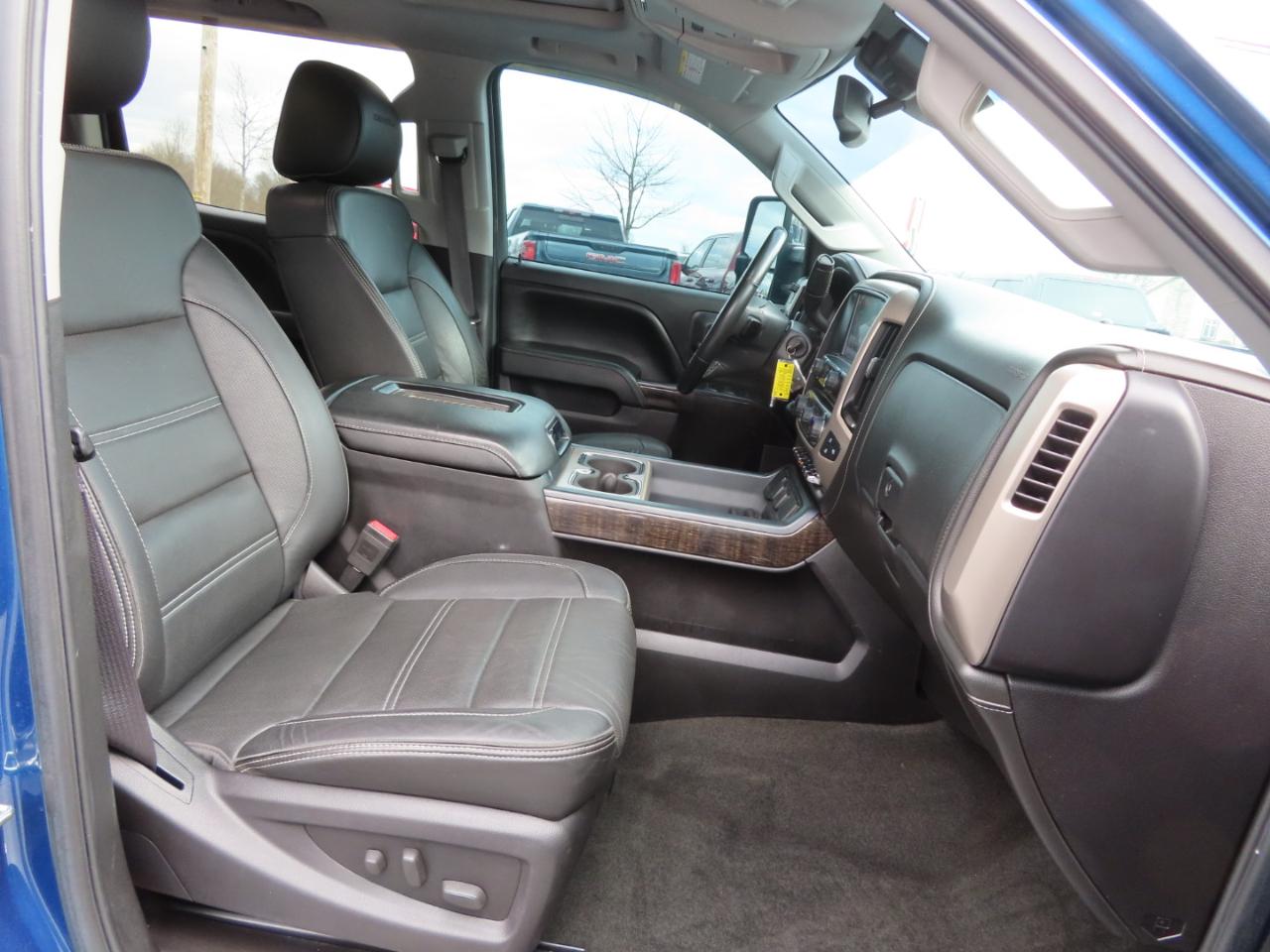 GMC Sierra 2500HD 4WD Crew Cab 153.7" Denali 2016