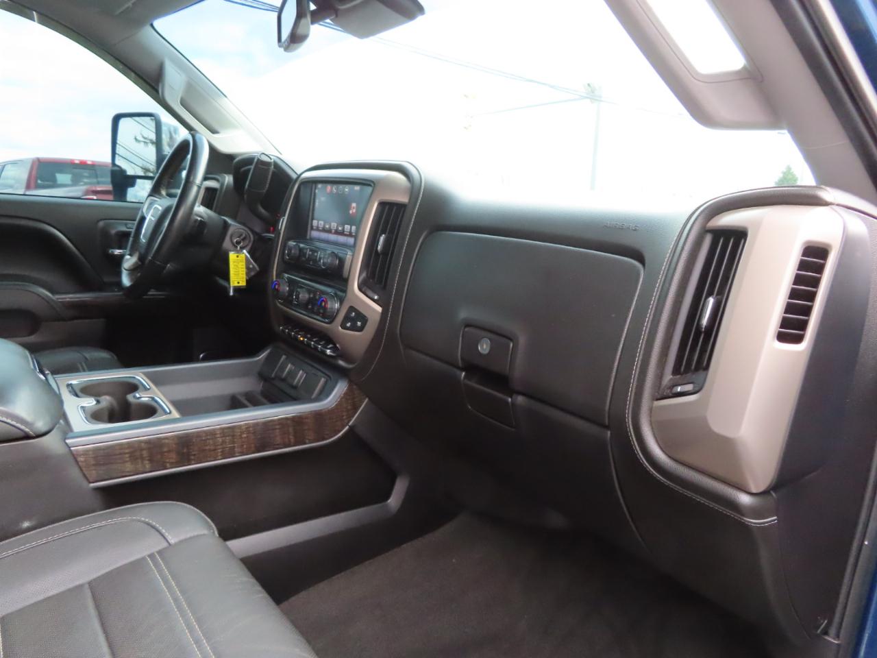 GMC Sierra 2500HD 4WD Crew Cab 153.7" Denali 2016