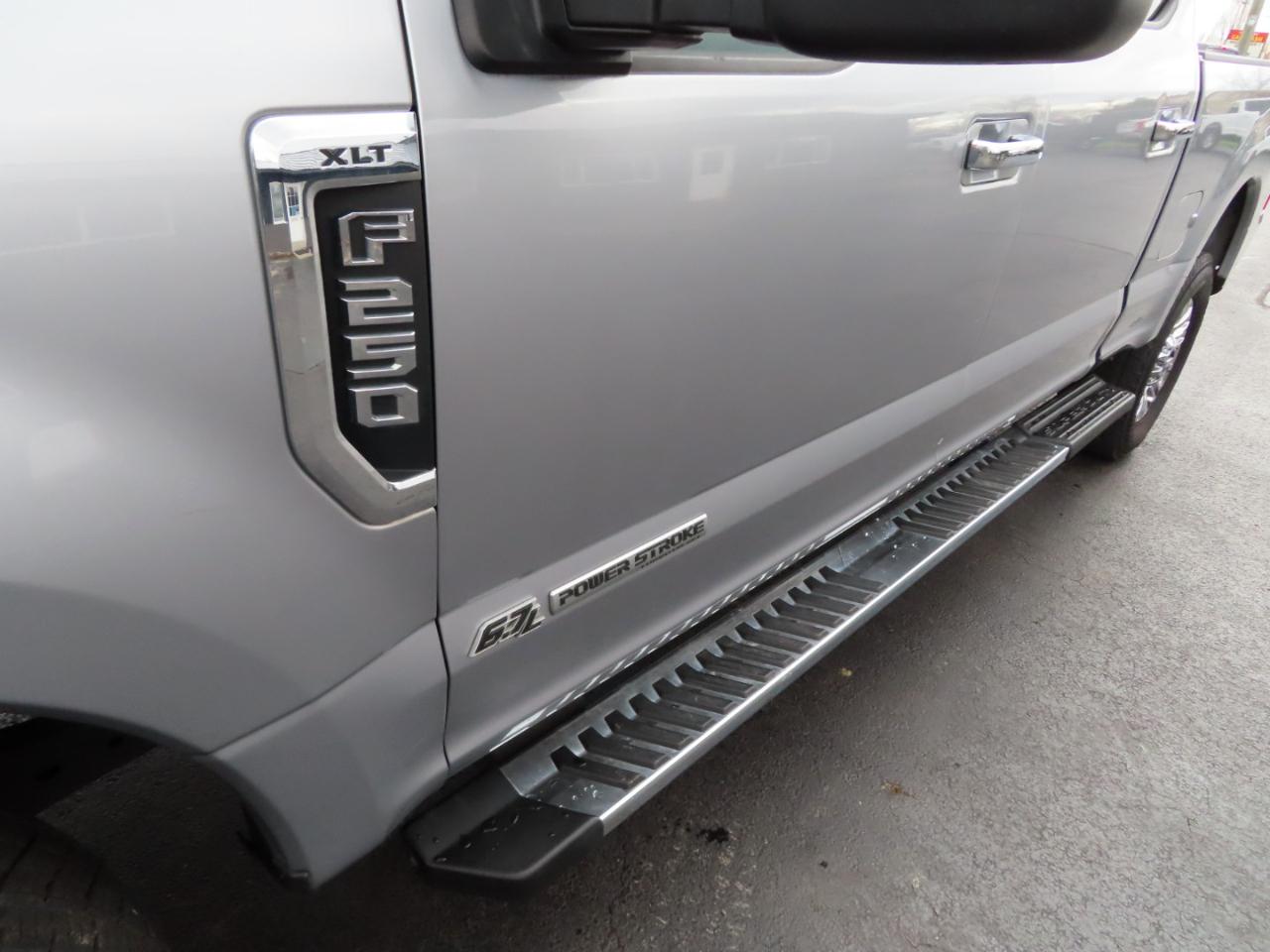 Ford Super Duty F-250 SRW XLT 4WD Crew Cab 6.75' Box 2021