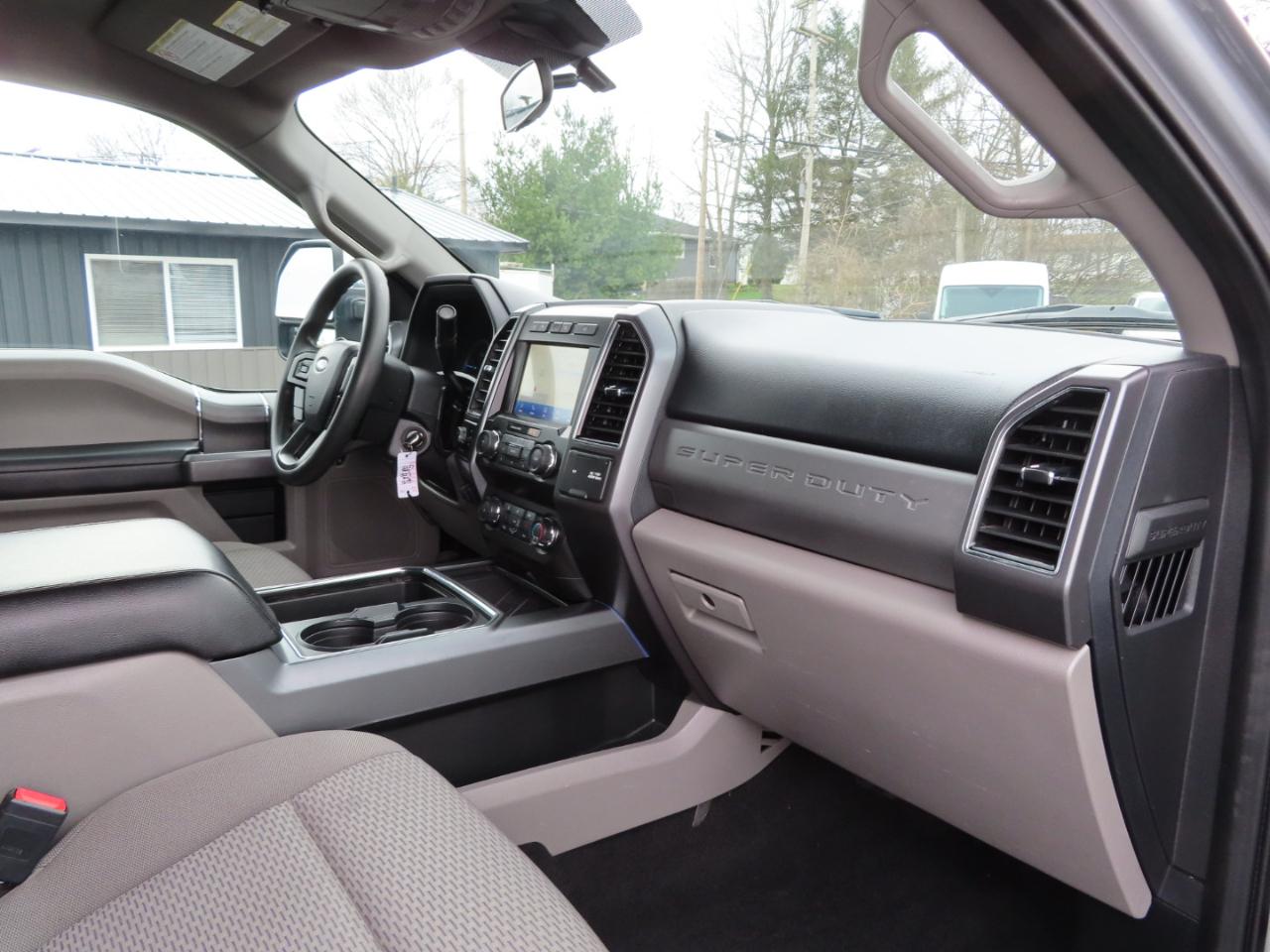 Ford Super Duty F-250 SRW XLT 4WD Crew Cab 6.75' Box 2021