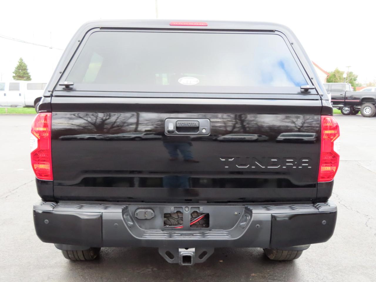 Toyota Tundra 4WD Truck CrewMax 5.7L FFV V8 6-Spd AT SR5 (Natl) 2016