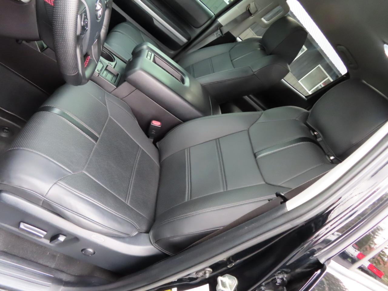 Toyota Tundra 4WD Truck CrewMax 5.7L FFV V8 6-Spd AT SR5 (Natl) 2016