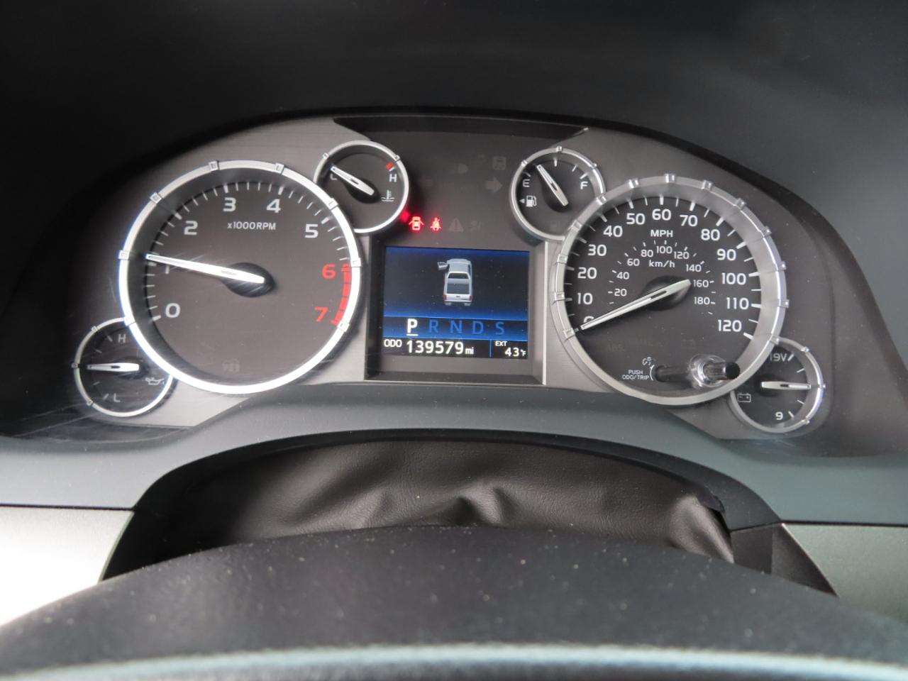 Toyota Tundra 4WD Truck CrewMax 5.7L FFV V8 6-Spd AT SR5 (Natl) 2016