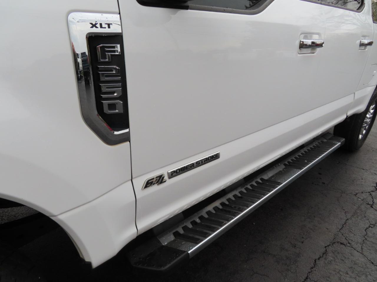 Ford Super Duty F-250 SRW XLT 4WD Crew Cab 6.75' Box 2018