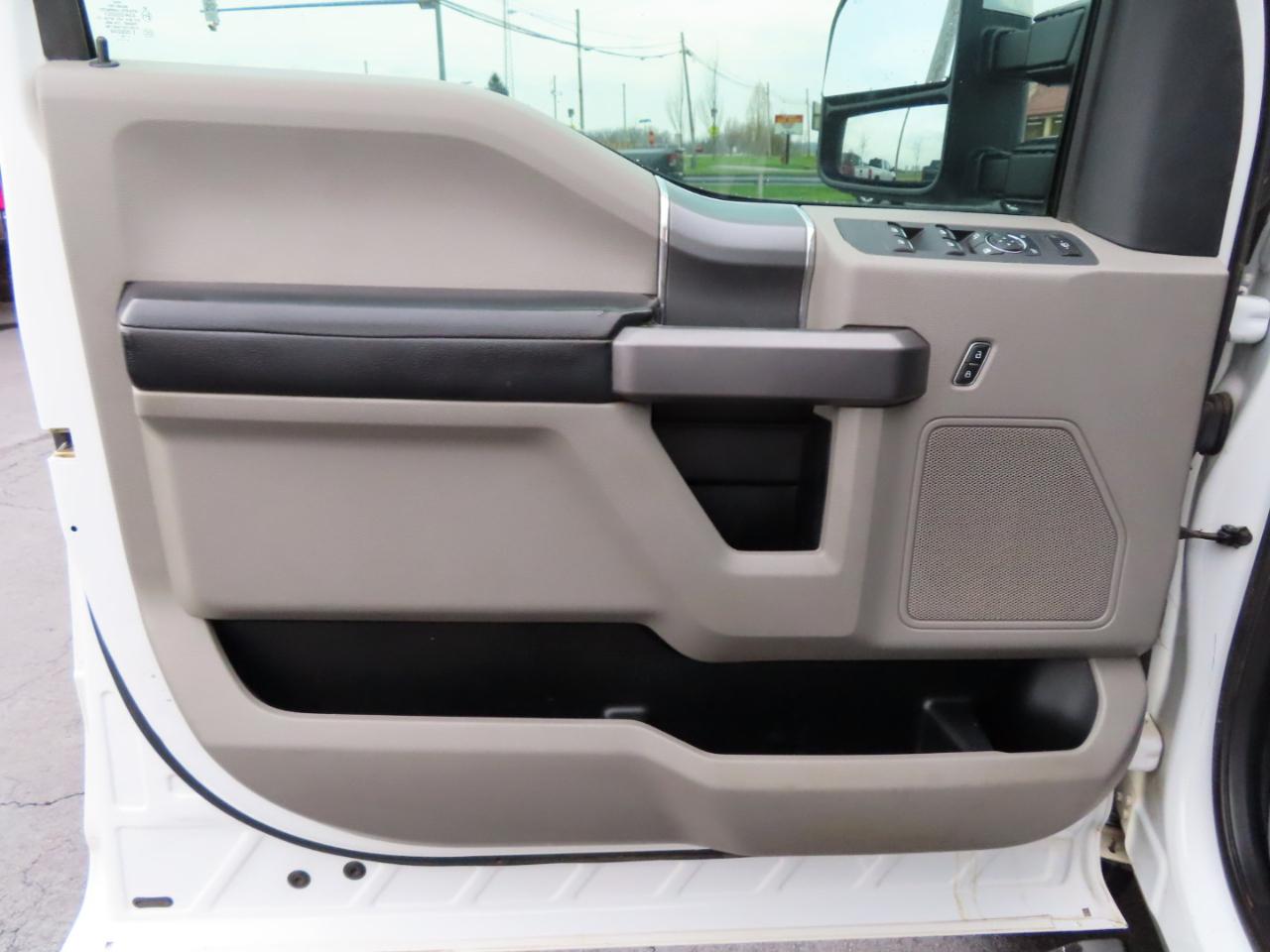 Ford Super Duty F-250 SRW XLT 4WD Crew Cab 6.75' Box 2018