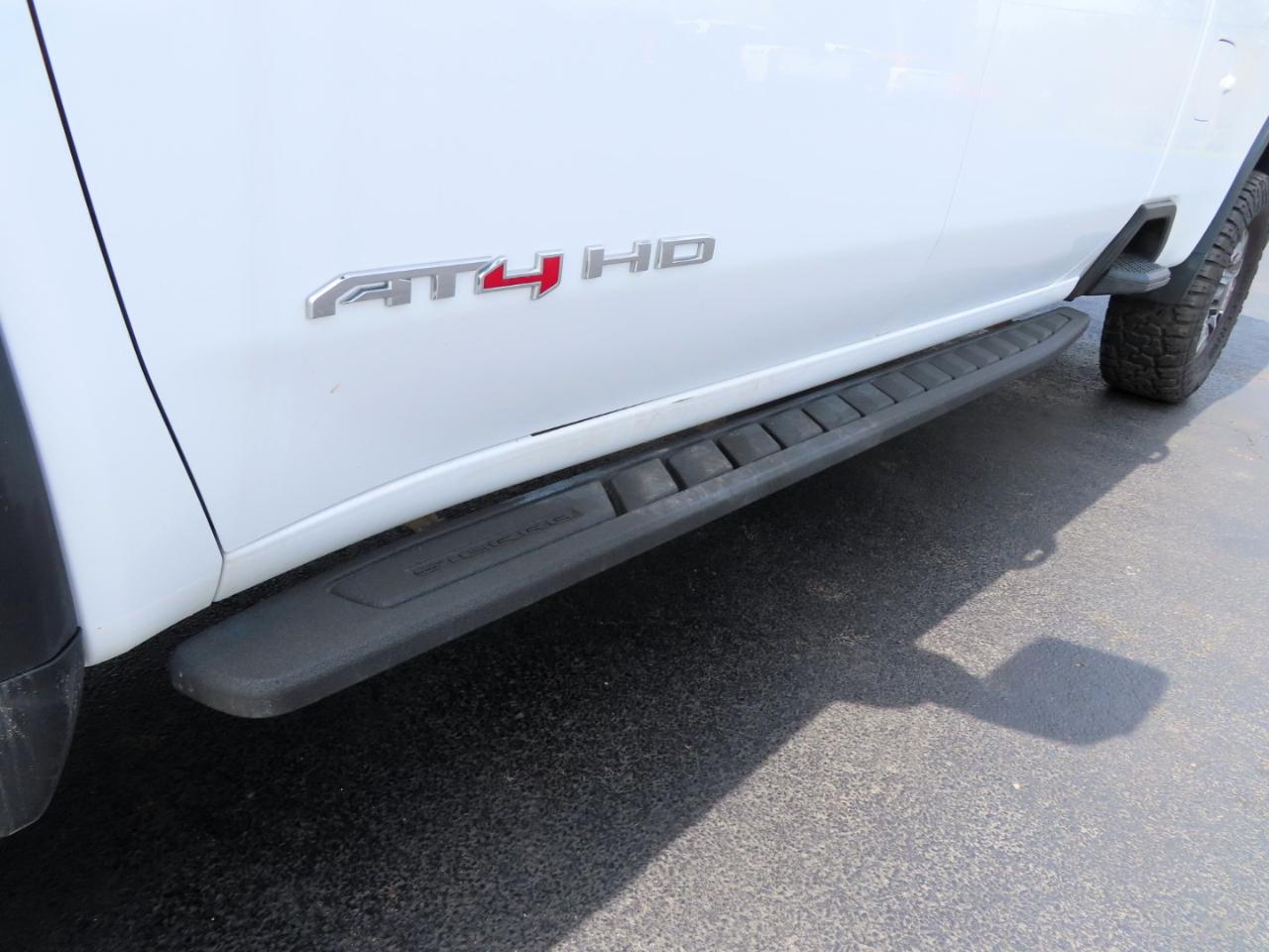 GMC Sierra 2500HD 4WD Crew Cab 172" AT4 2022