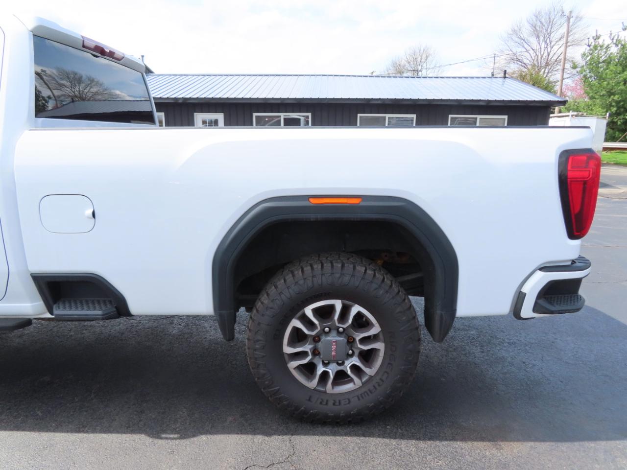 GMC Sierra 2500HD 4WD Crew Cab 172" AT4 2022