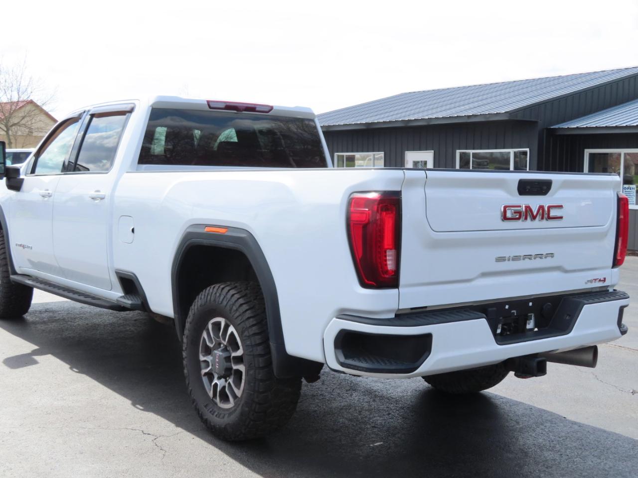 GMC Sierra 2500HD 4WD Crew Cab 172" AT4 2022