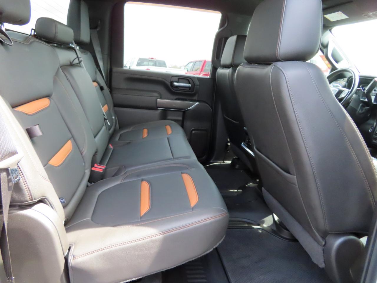 GMC Sierra 2500HD 4WD Crew Cab 172" AT4 2022