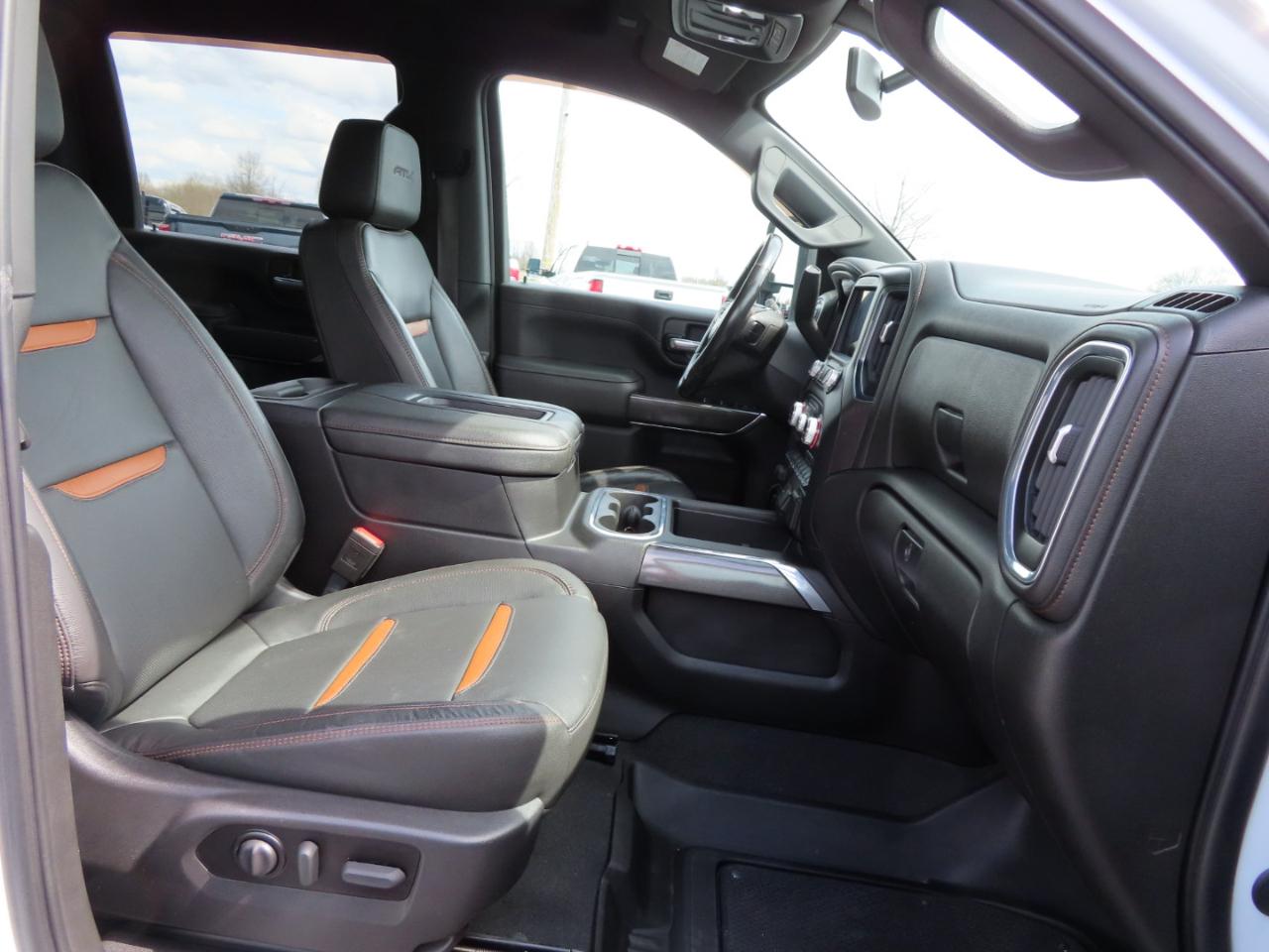 GMC Sierra 2500HD 4WD Crew Cab 172" AT4 2022