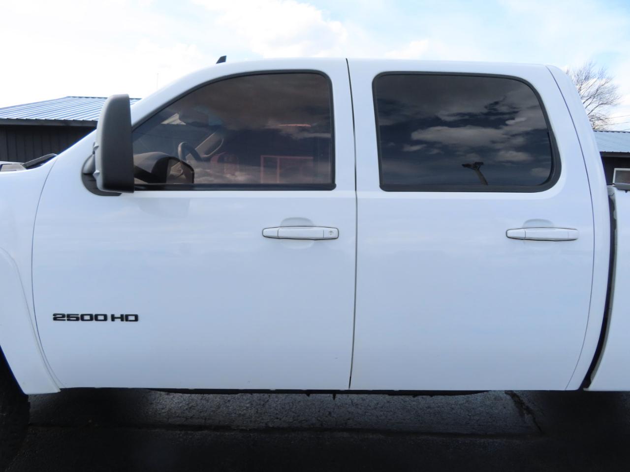 Chevrolet Silverado 2500HD 4WD Crew Cab 153.7" LTZ 2013