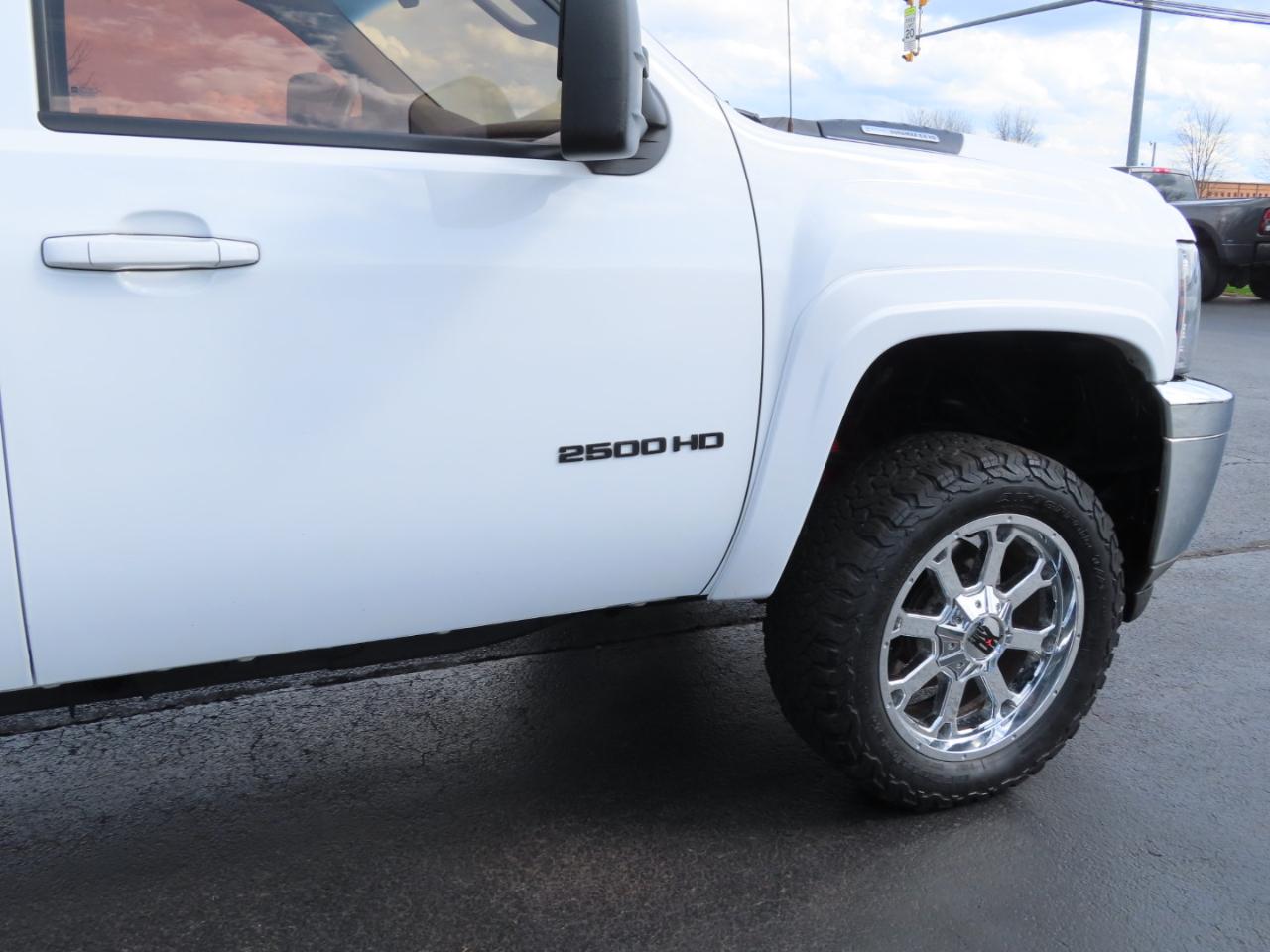 Chevrolet Silverado 2500HD 4WD Crew Cab 153.7" LTZ 2013