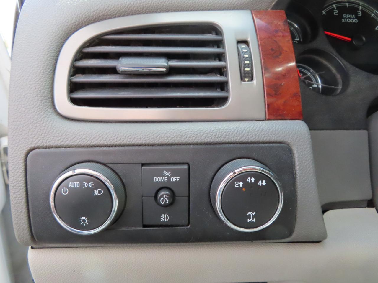 Chevrolet Silverado 2500HD 4WD Crew Cab 153.7" LTZ 2013