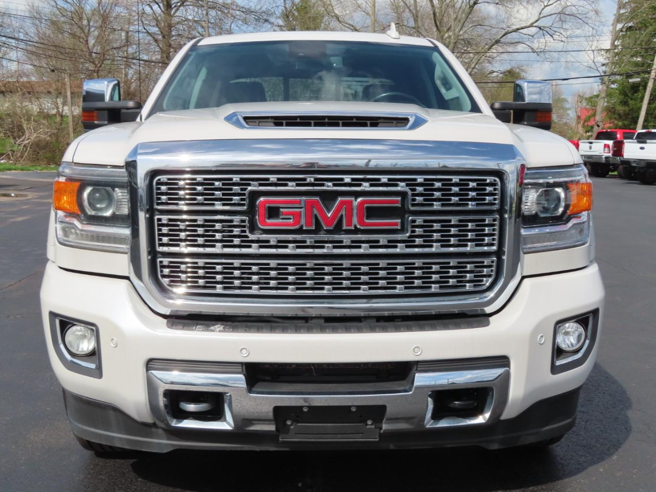GMC Sierra 3500HD 4WD Crew Cab 153.7" Denali 2019