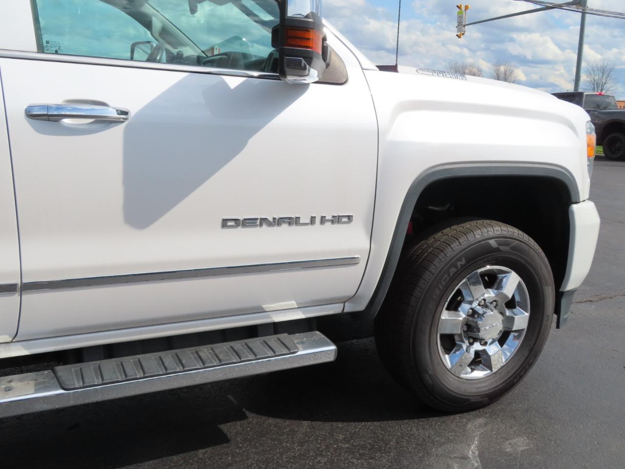 GMC Sierra 3500HD 4WD Crew Cab 153.7" Denali 2019