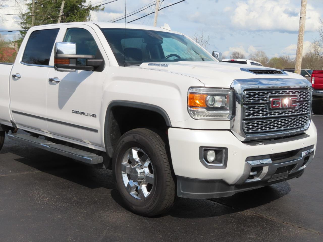 GMC Sierra 3500HD 4WD Crew Cab 153.7" Denali 2019