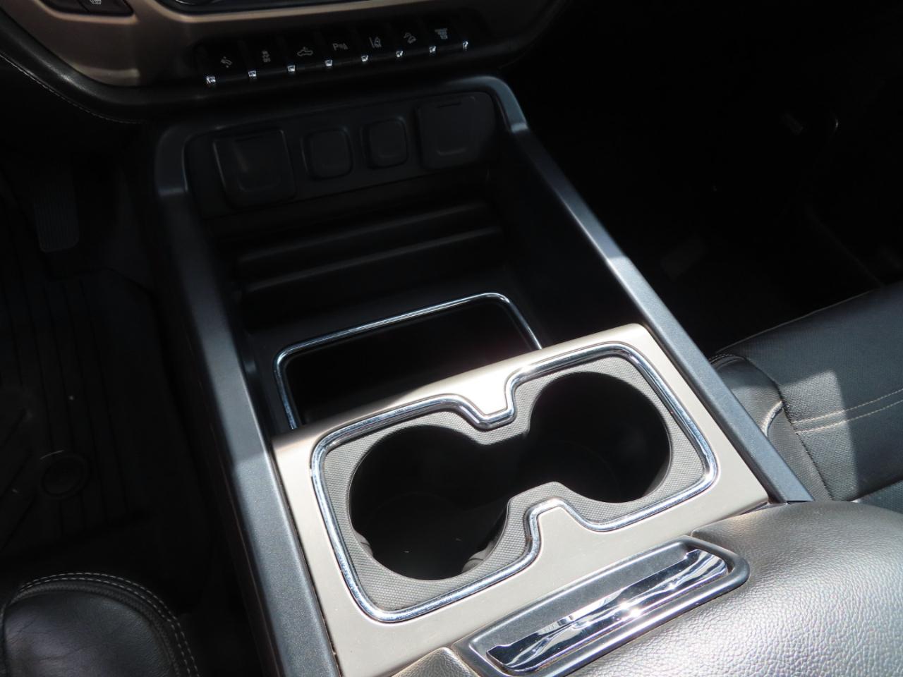 GMC Sierra 3500HD 4WD Crew Cab 153.7" Denali 2019