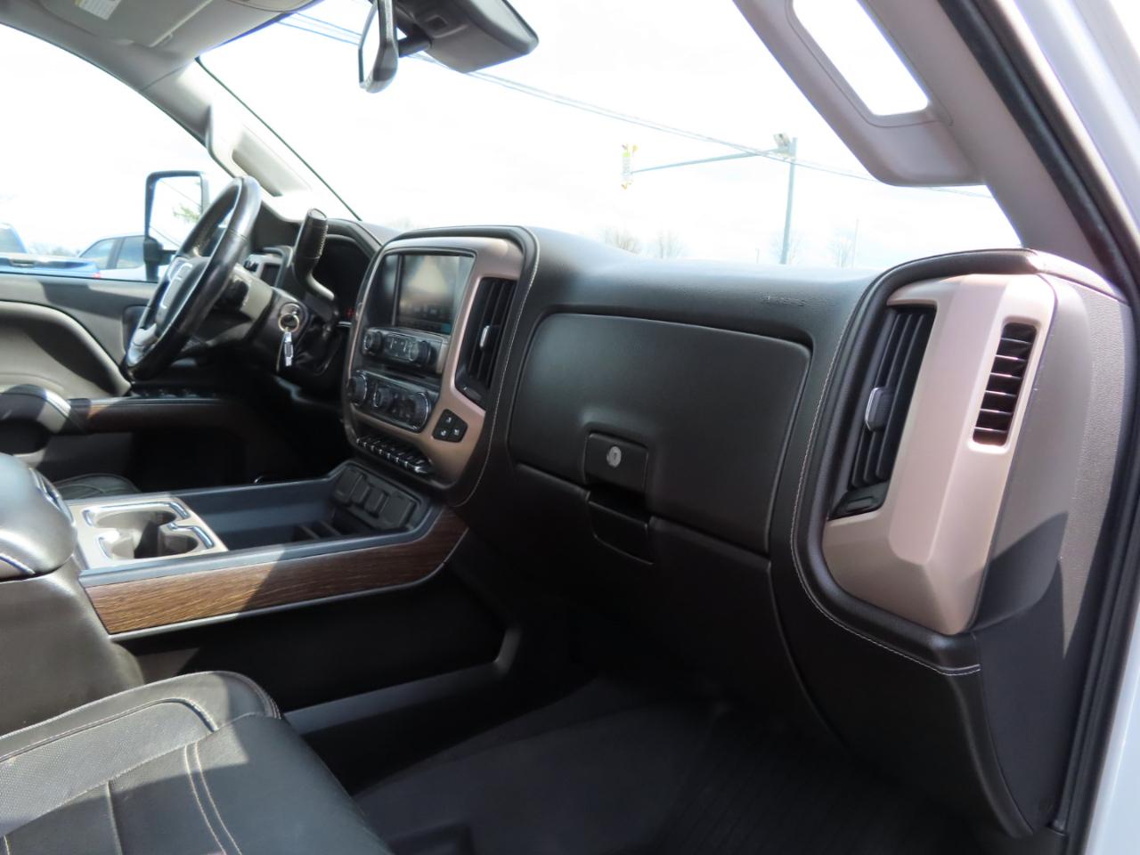 GMC Sierra 3500HD 4WD Crew Cab 153.7" Denali 2019