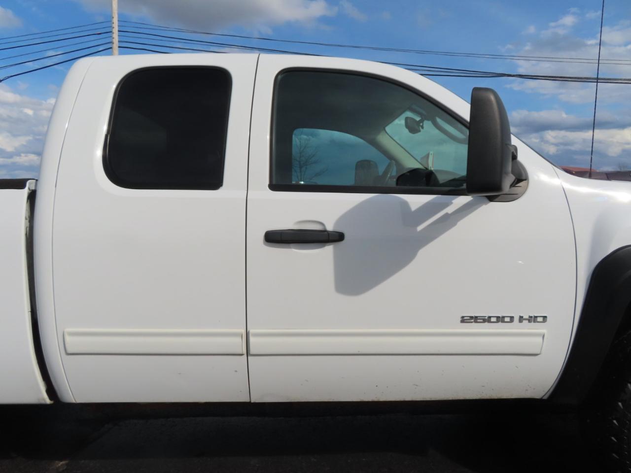 Chevrolet Silverado 2500HD 4WD Ext Cab 158.2" LT 2012
