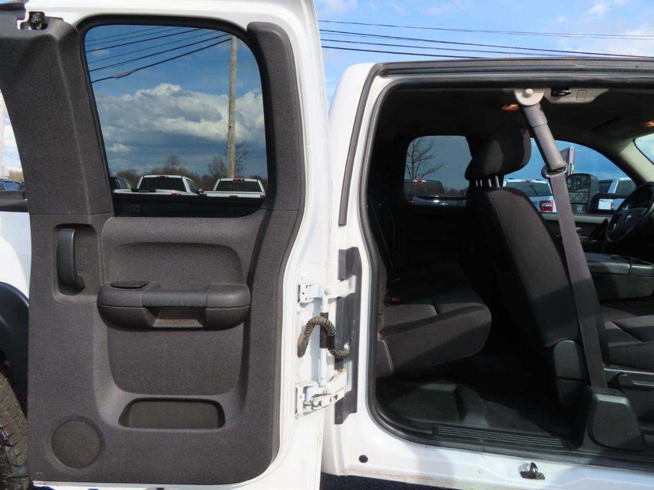 Chevrolet Silverado 2500HD 4WD Ext Cab 158.2" LT 2012