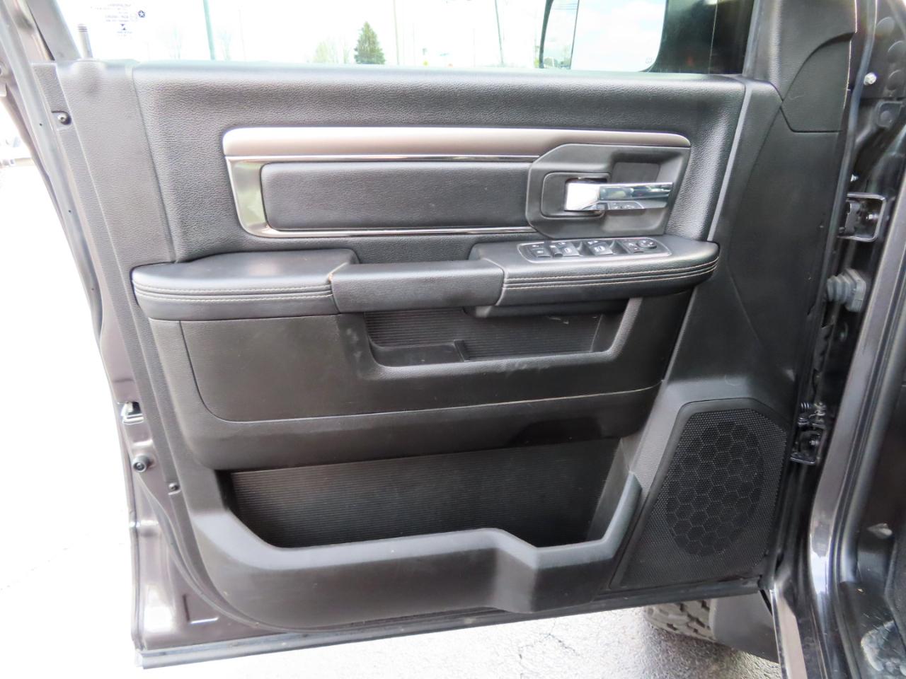 RAM 2500 Big Horn 4x4 Mega Cab 6'4" Box 2018