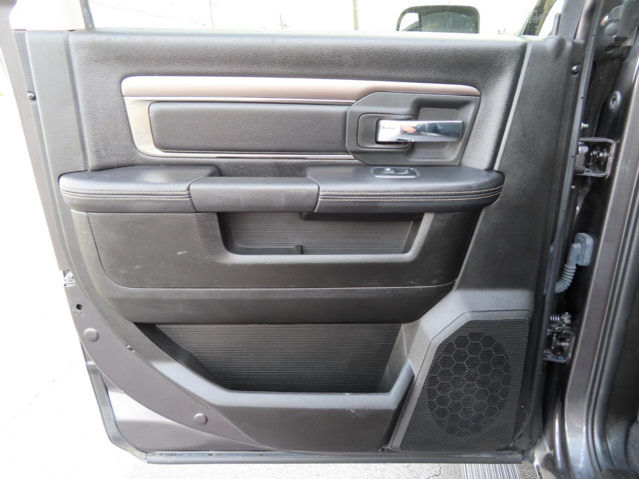 RAM 2500 Big Horn 4x4 Mega Cab 6'4" Box 2018