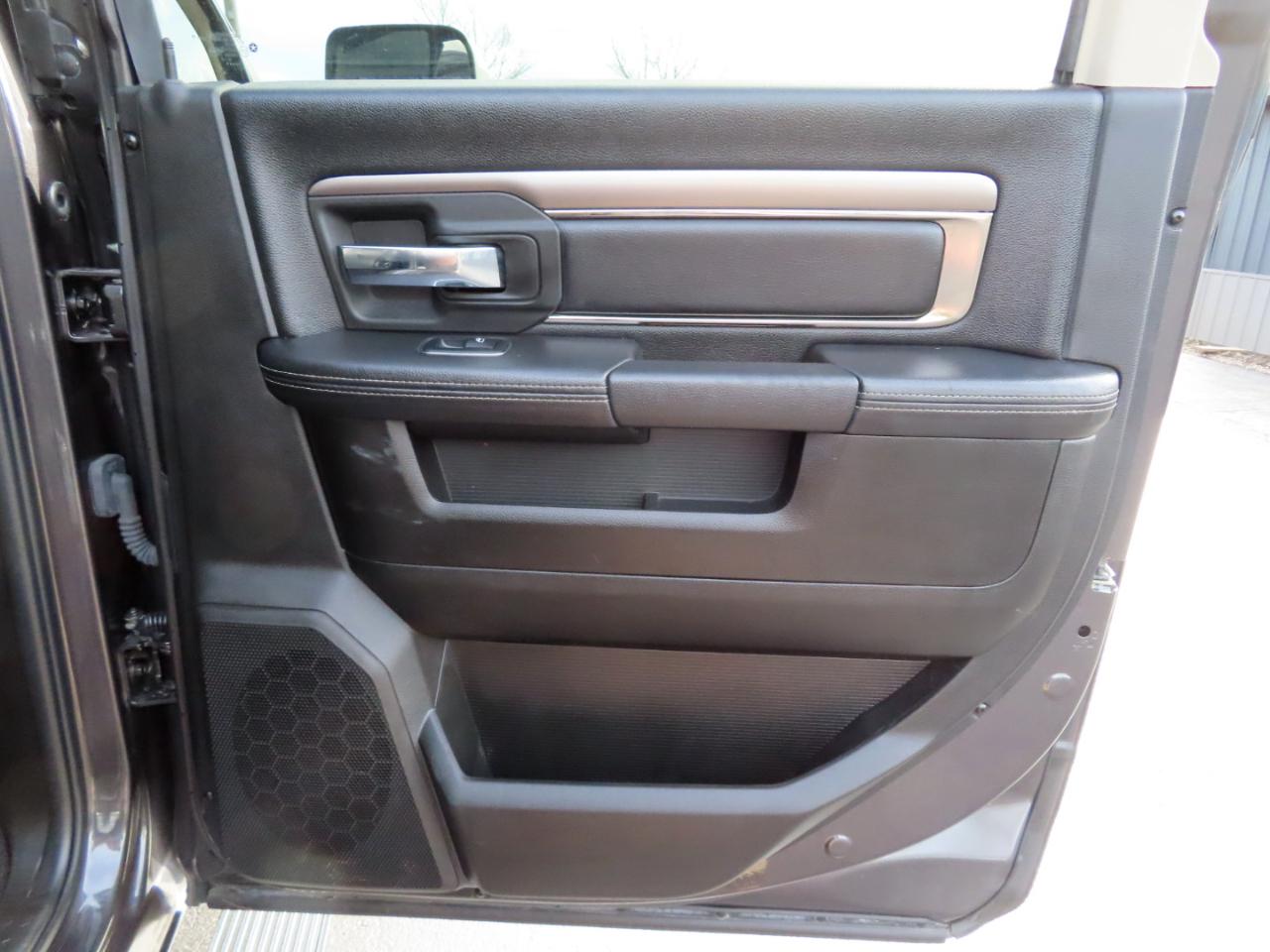 RAM 2500 Big Horn 4x4 Mega Cab 6'4" Box 2018